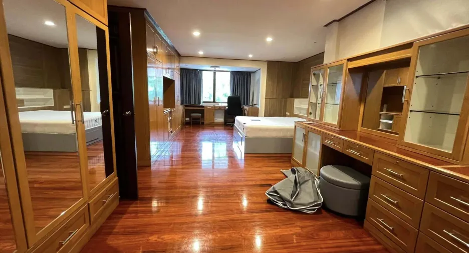 For sale and for rent 5 bedrooms house in Suan Luang, Bangkok