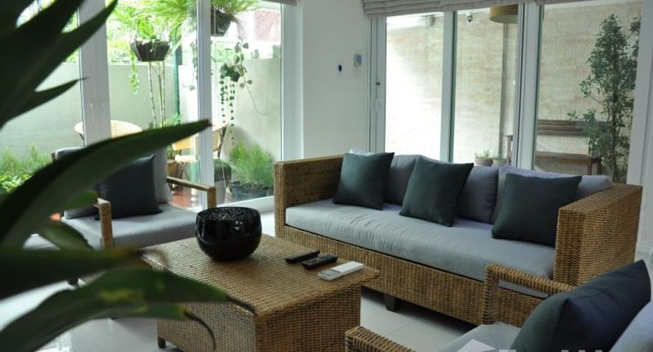 For rent 3 ベッドルーム townhouse in Watthana, Bangkok