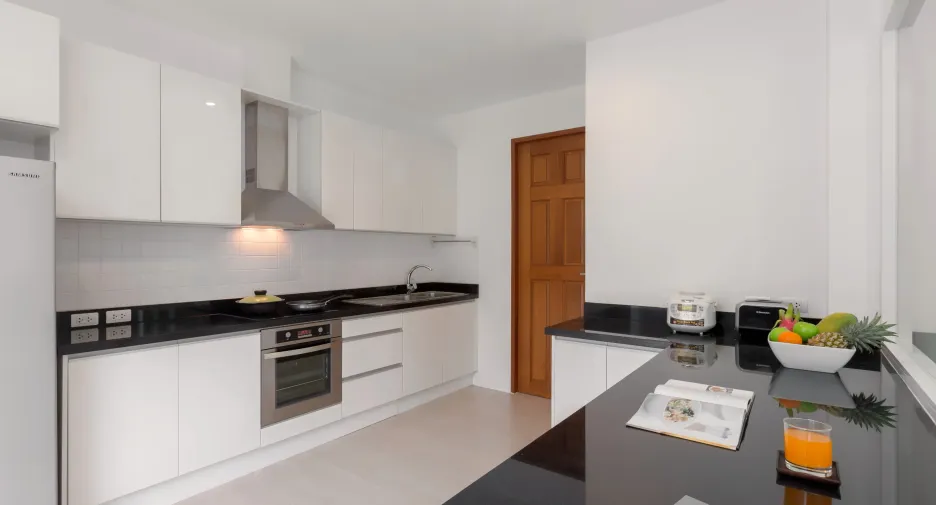 For sale 4 ベッドルーム condo in Kathu, Phuket