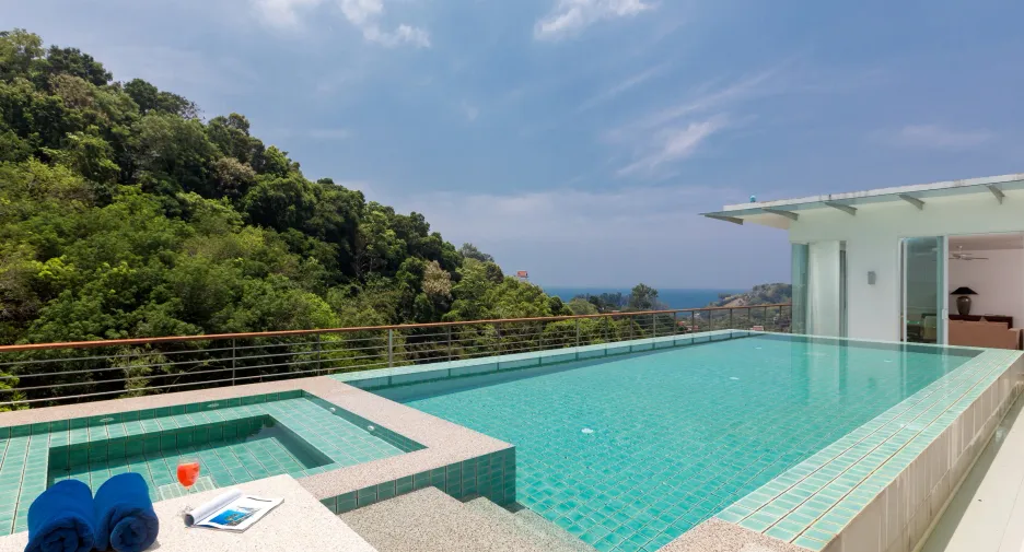 For sale 4 ベッドルーム condo in Kathu, Phuket