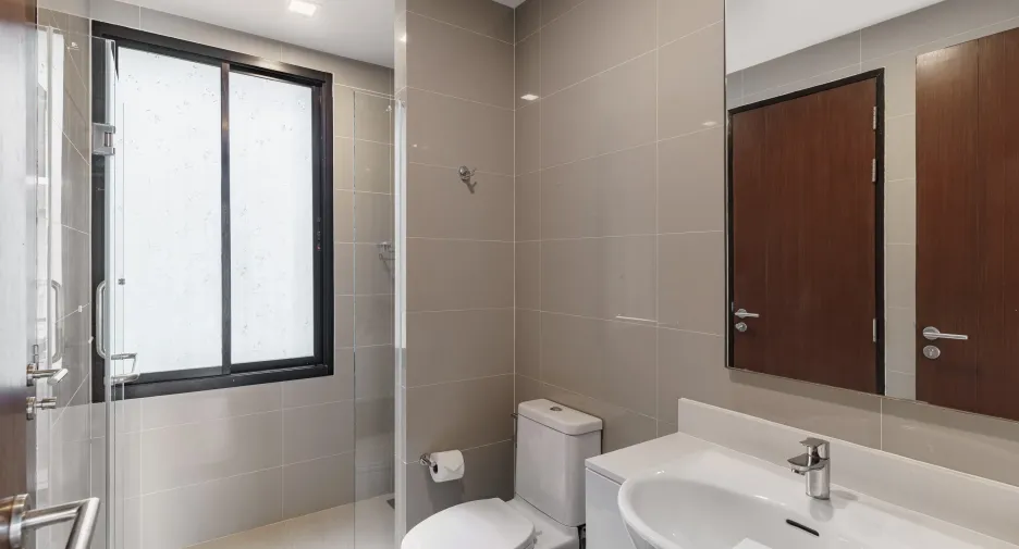 For rent 5 ベッドルーム townhouse in Thalang, Phuket