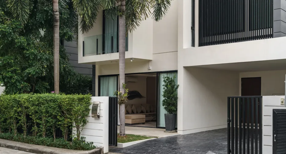 For rent 5 ベッドルーム townhouse in Thalang, Phuket