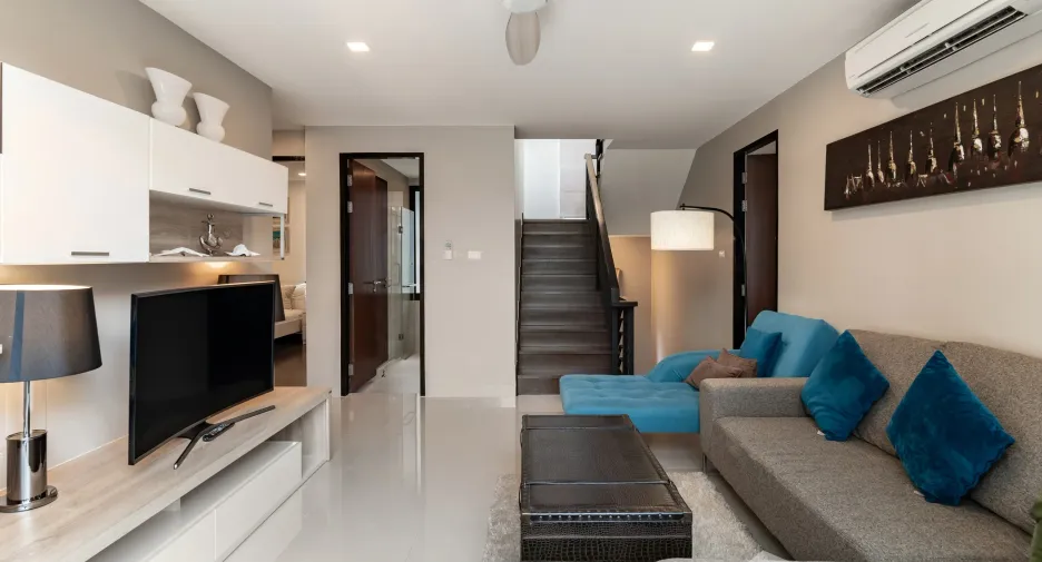 For rent 5 ベッドルーム townhouse in Thalang, Phuket