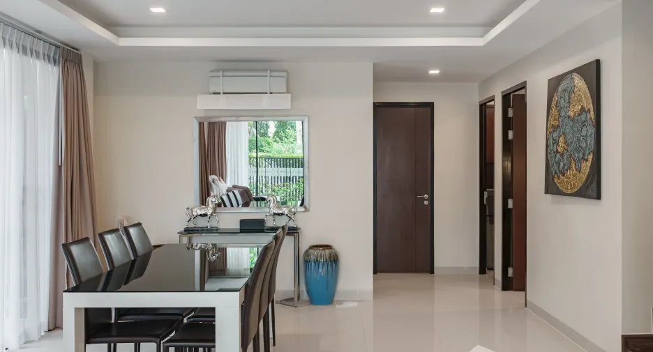 For rent 5 ベッドルーム townhouse in Thalang, Phuket