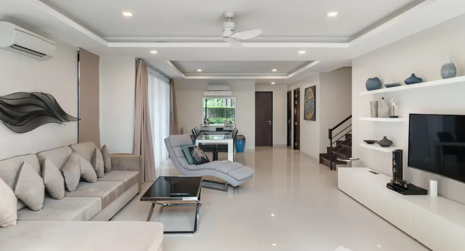 For rent 5 ベッドルーム townhouse in Thalang, Phuket