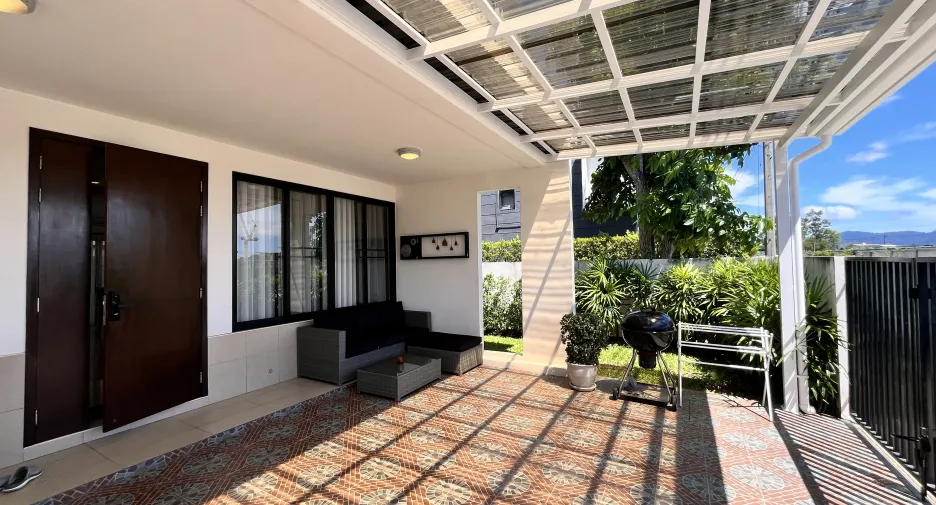 Casa adosada en alquiler de 3 habitaciones en Thalang, Phuket