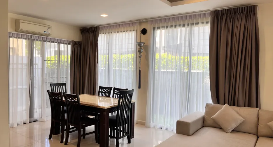 Casa adosada en alquiler de 3 habitaciones en Thalang, Phuket