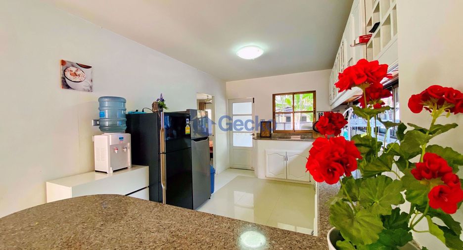 Casa en alquiler de 6 habitaciones en East Pattaya, Pattaya