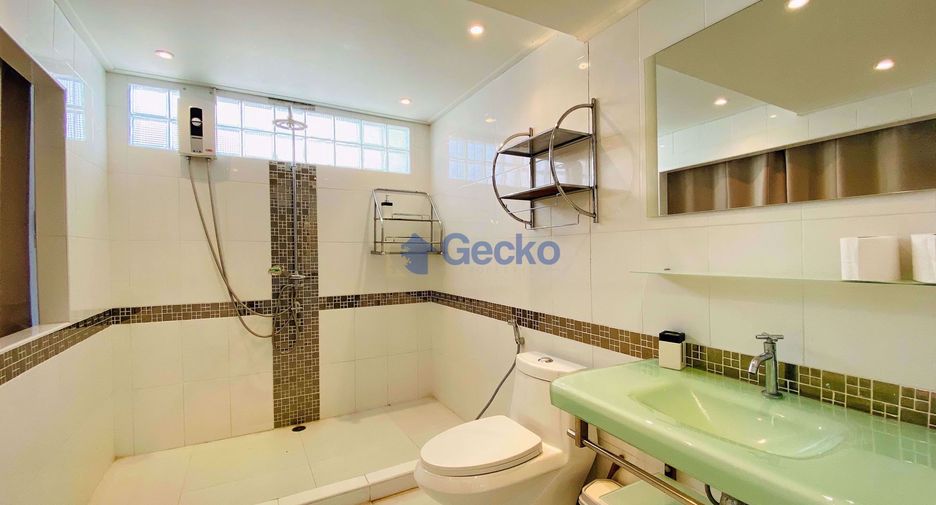Casa en alquiler de 6 habitaciones en East Pattaya, Pattaya