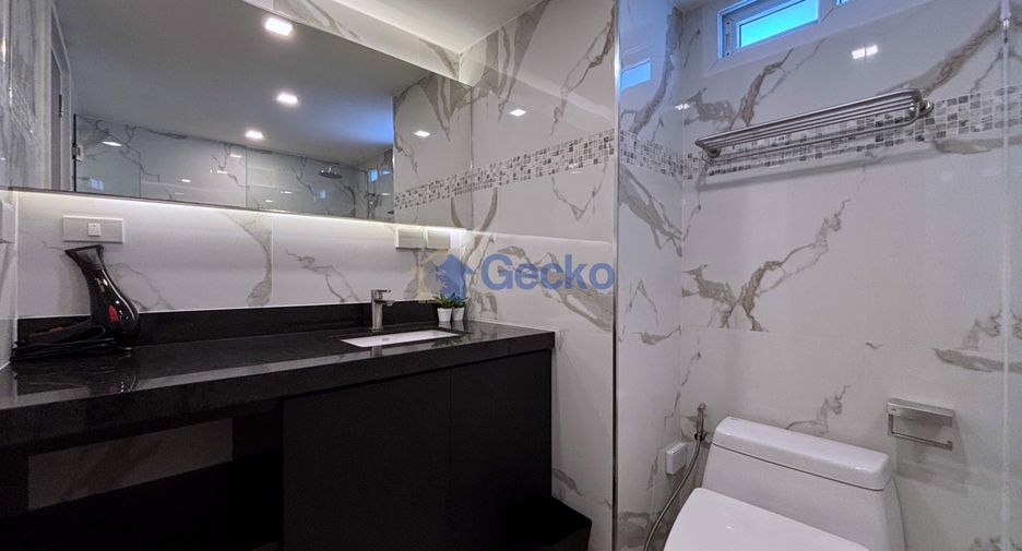 For rent 2 bedrooms condo in Pratumnak, Pattaya