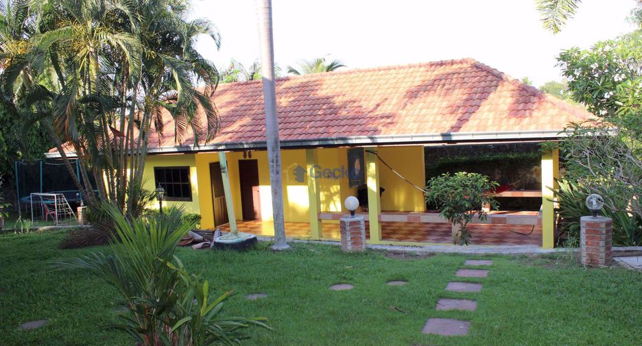 Casa en alquiler de 4 habitaciones en East Pattaya, Pattaya