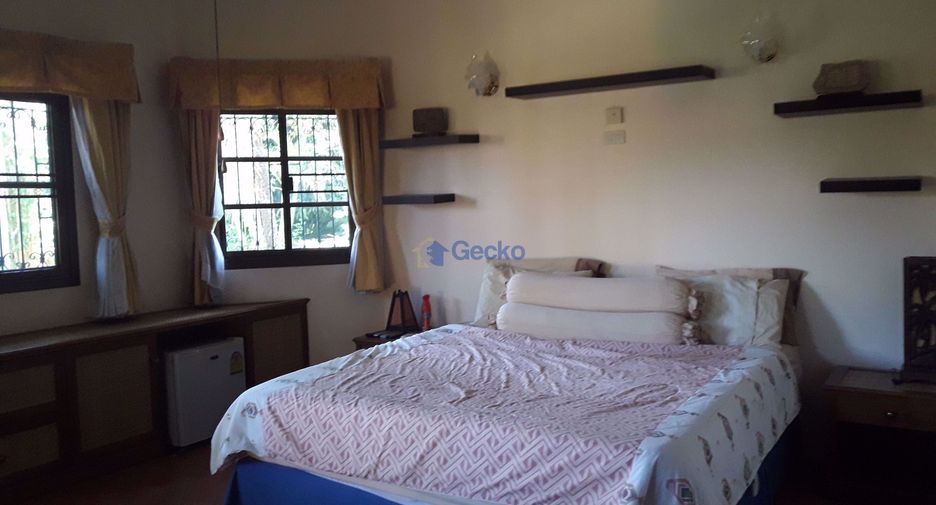 Casa en alquiler de 4 habitaciones en East Pattaya, Pattaya