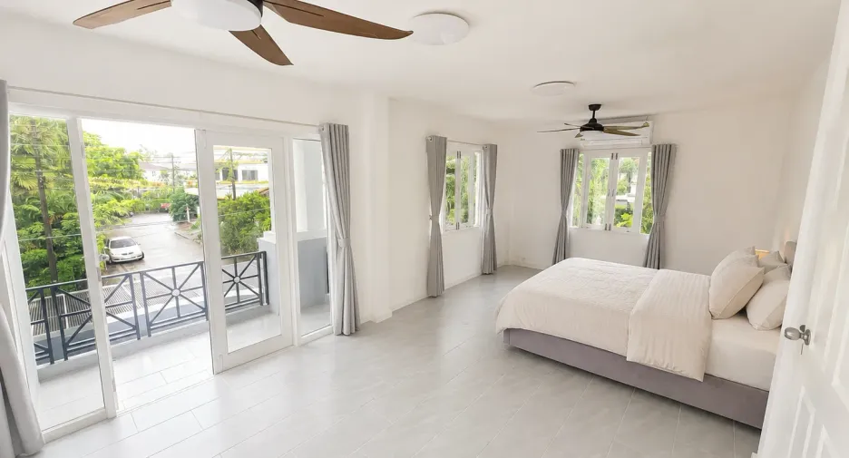 For rent 3 bedrooms house in Mueang Phuket, Phuket