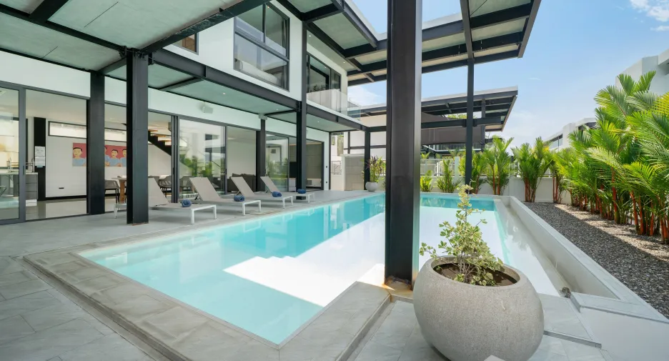 For sale 4 ベッドルーム villa in Mueang Phuket, Phuket