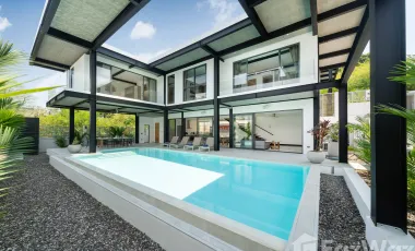 For sale 4 ベッドルーム villa in Mueang Phuket, Phuket