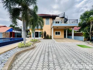 For rent 5 bedrooms house in Mueang Phuket, Phuket