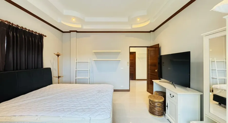 À louer 5 chambres maison à Mueang Phuket, Phuket