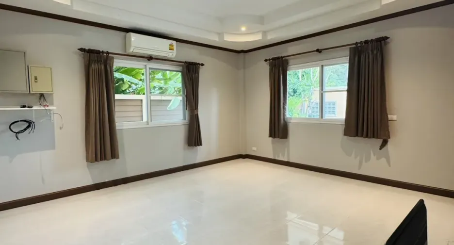 À louer 5 chambres maison à Mueang Phuket, Phuket