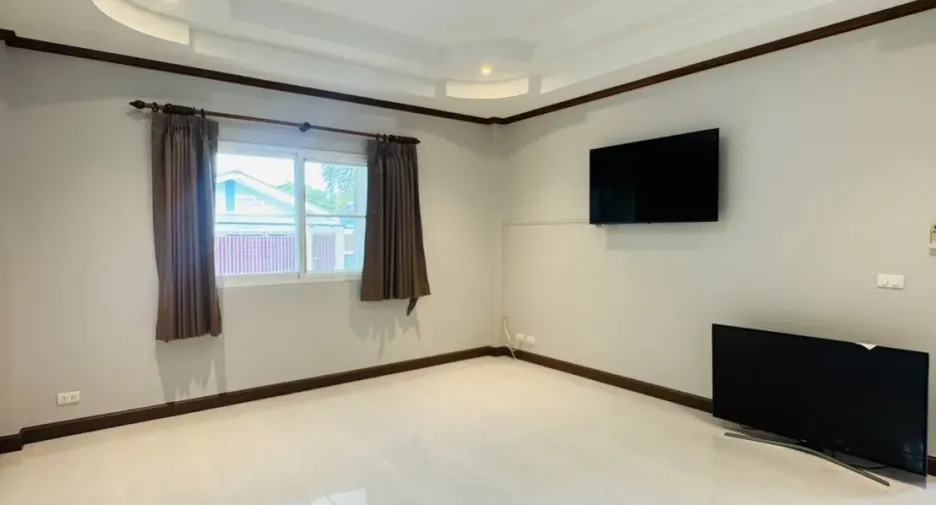 À louer 5 chambres maison à Mueang Phuket, Phuket