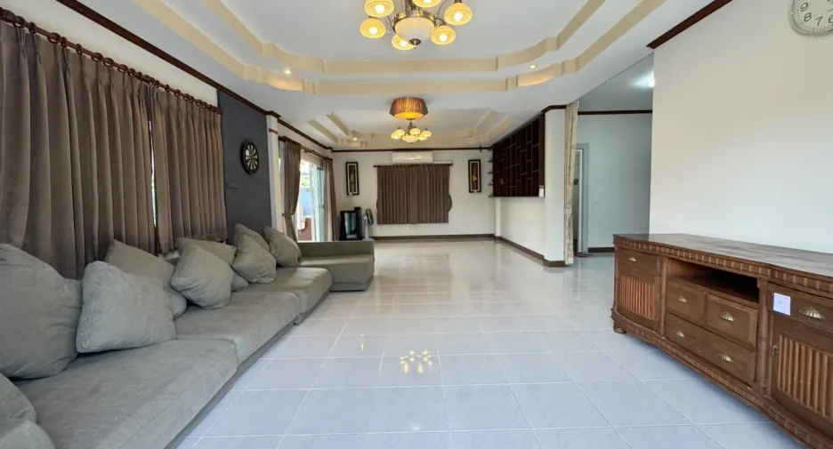 À louer 5 chambres maison à Mueang Phuket, Phuket
