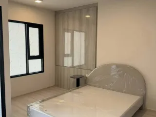À louer studio condo à Huai Khwang, Bangkok