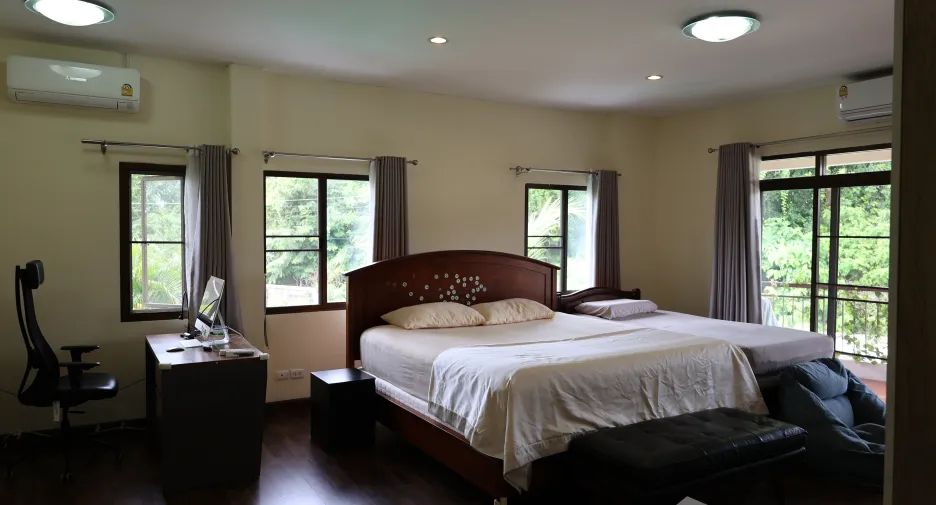 For sale and for rent 4 bedrooms house in Hang Dong, Chiang Mai