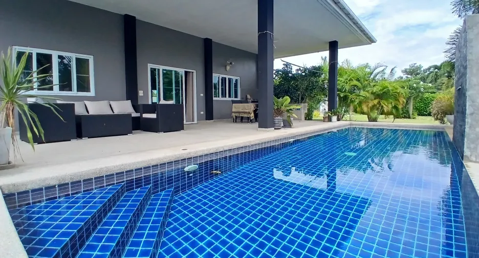 For sale 3 bedrooms villa in Cha Am, Phetchaburi
