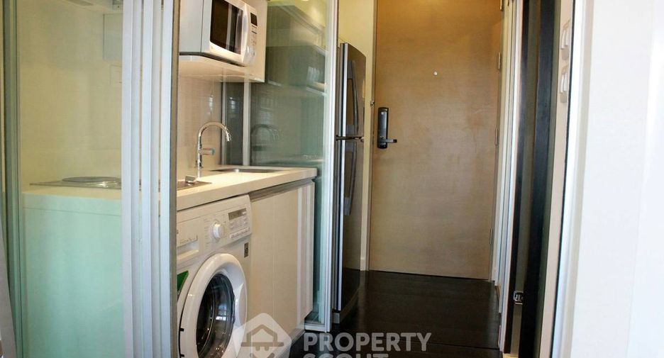 Condo en venta de 1 habitaciones en Khlong Toei, Bangkok