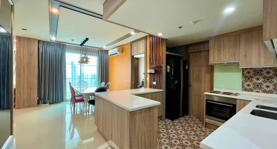 For sale 2 ベッドルーム condo in Watthana, Bangkok