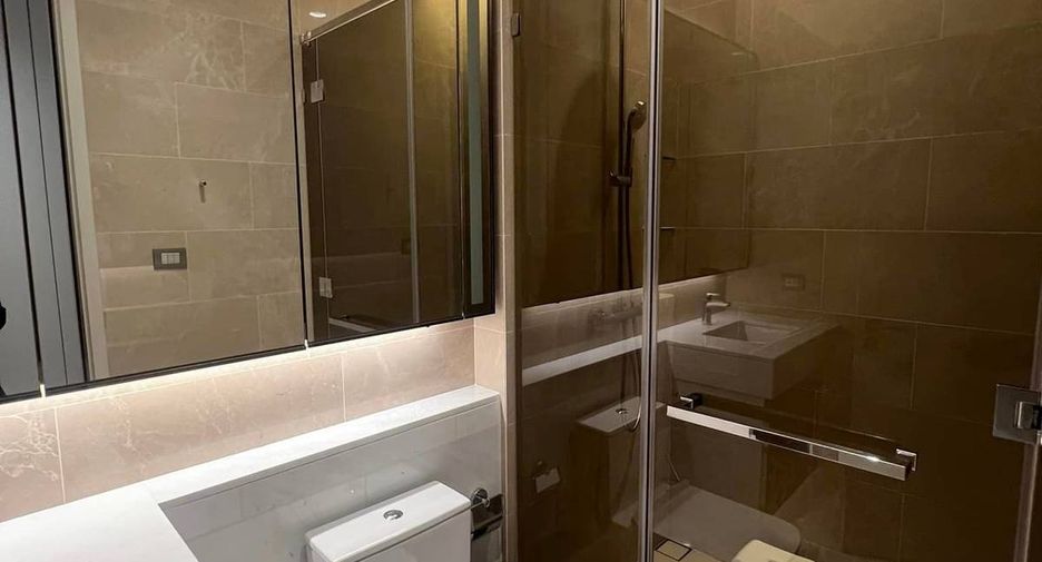 For sale 2 ベッドルーム condo in Pathum Wan, Bangkok