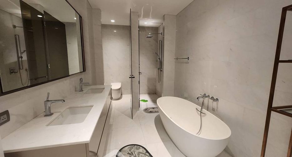 For sale 2 ベッドルーム condo in Pathum Wan, Bangkok