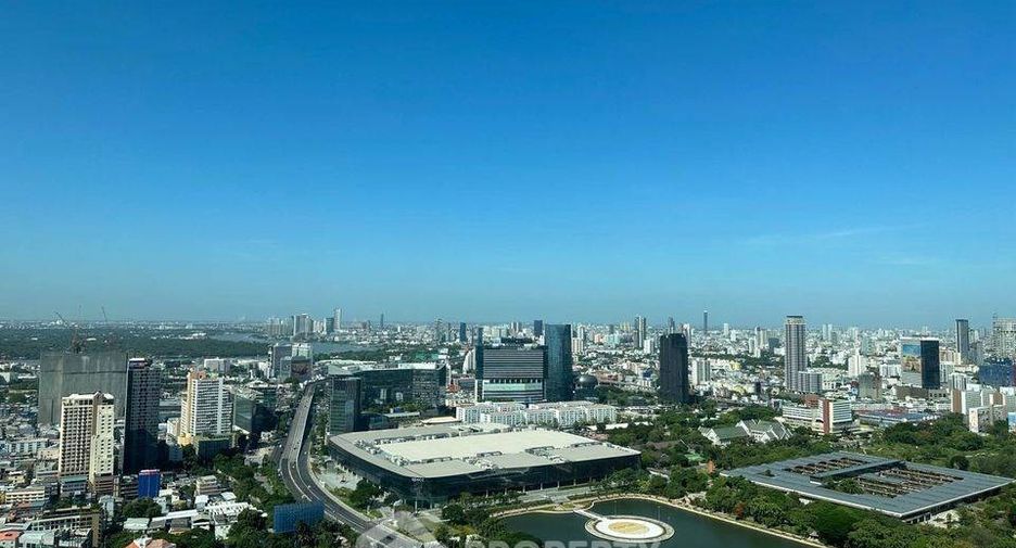 Condo en venta de 3 habitaciones en Khlong Toei, Bangkok