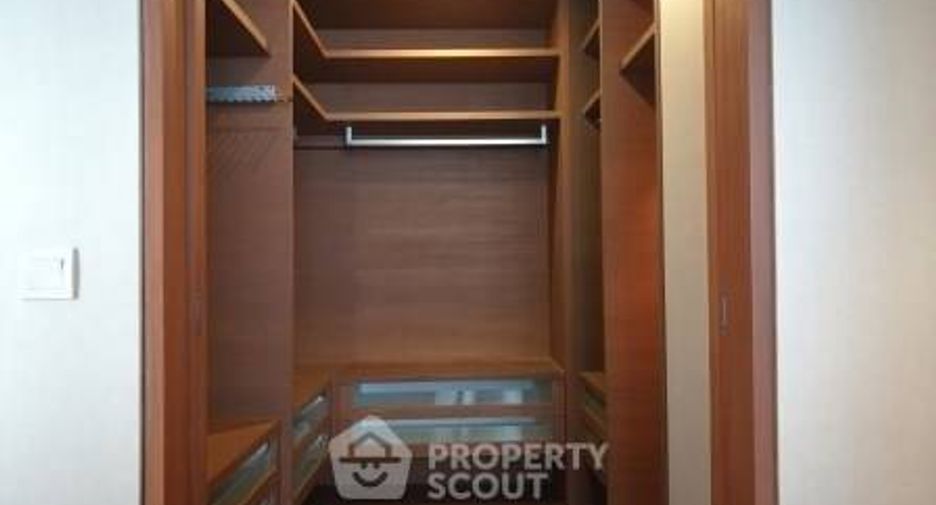 For sale 3 bedrooms condo in Sathon, Bangkok