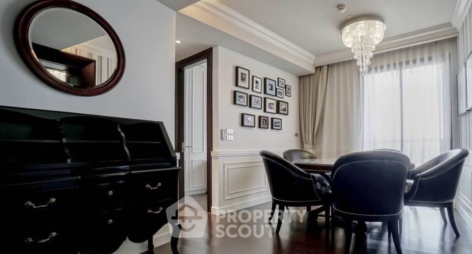For sale 3 bedrooms condo in Khlong Toei, Bangkok