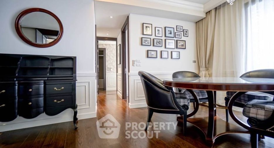 For sale 3 bedrooms condo in Khlong Toei, Bangkok