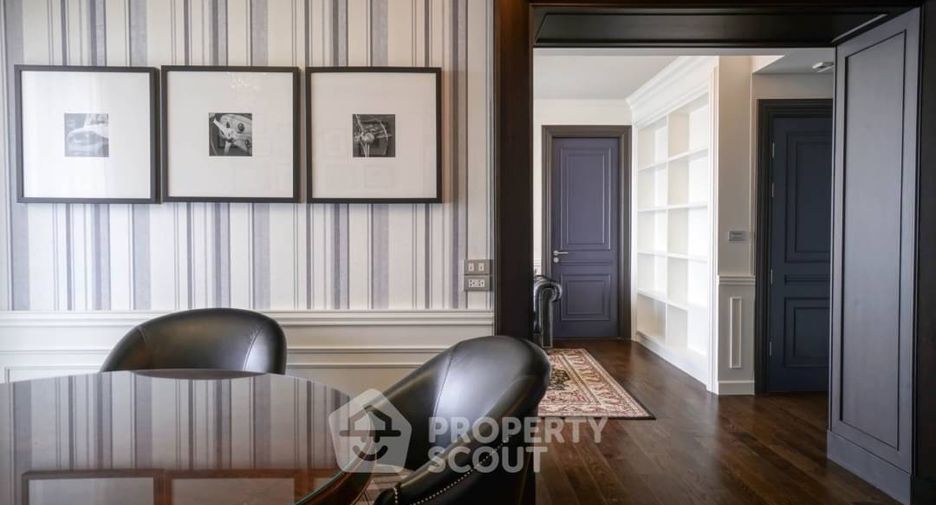 For sale 3 bedrooms condo in Khlong Toei, Bangkok