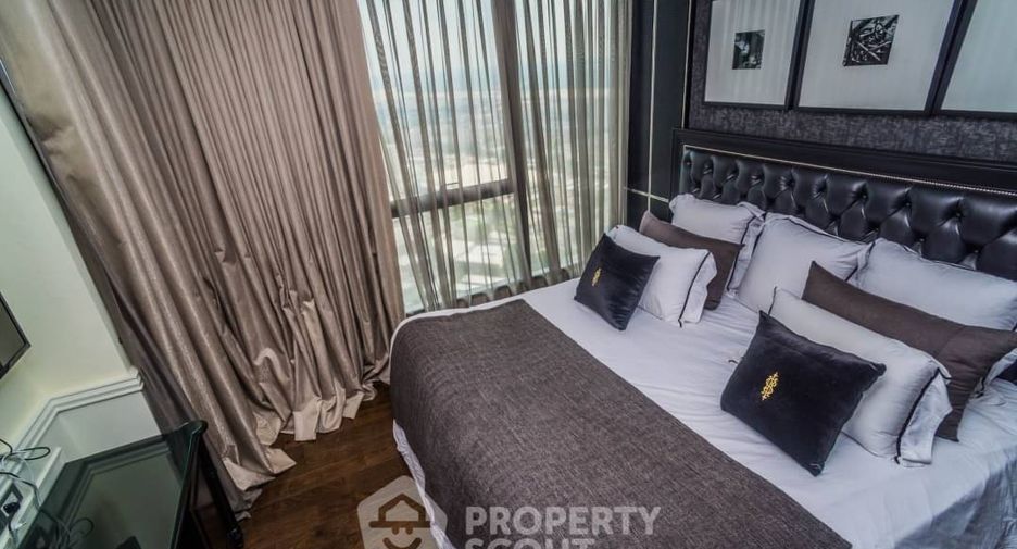 For sale 3 bedrooms condo in Khlong Toei, Bangkok