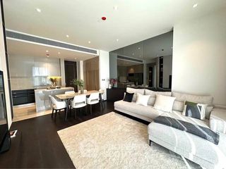 For sale 3 bedrooms condo in Khlong Toei, Bangkok