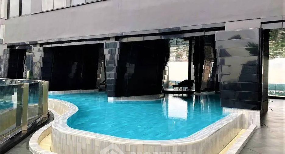 For sale 1 bed condo in Khlong Toei, Bangkok