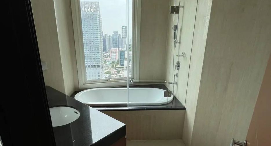 À vendre 3 chambres condo à Sathon, Bangkok