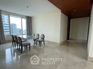 À vendre 3 chambres condo à Sathon, Bangkok