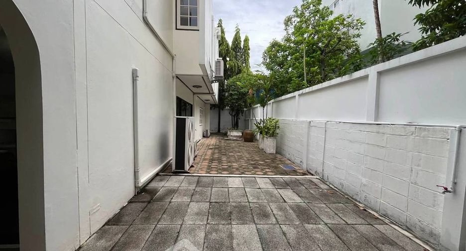 出租 和 出售 5 卧室 独立屋 在 Suan Luang, 曼谷