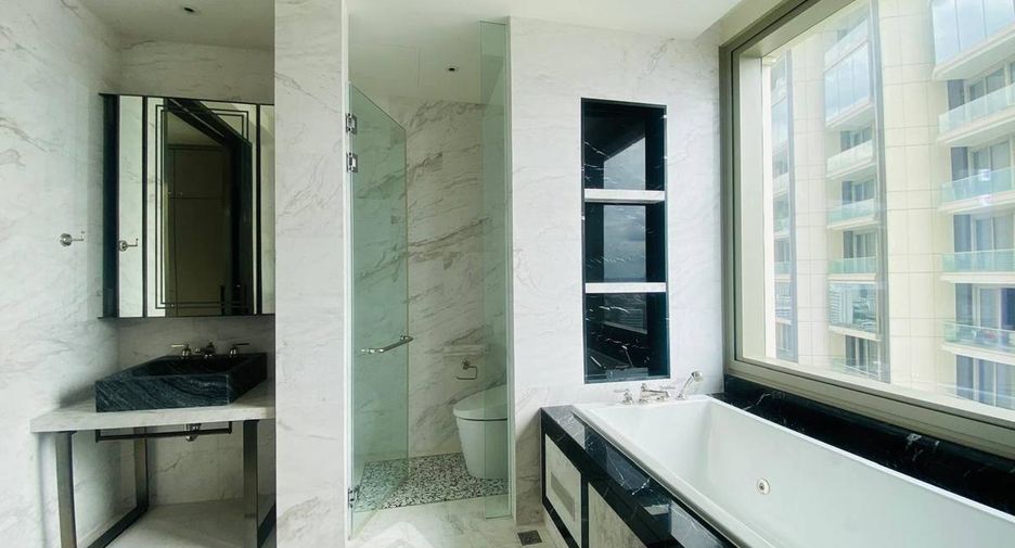 For sale 2 bedrooms condo in Khlong San, Bangkok