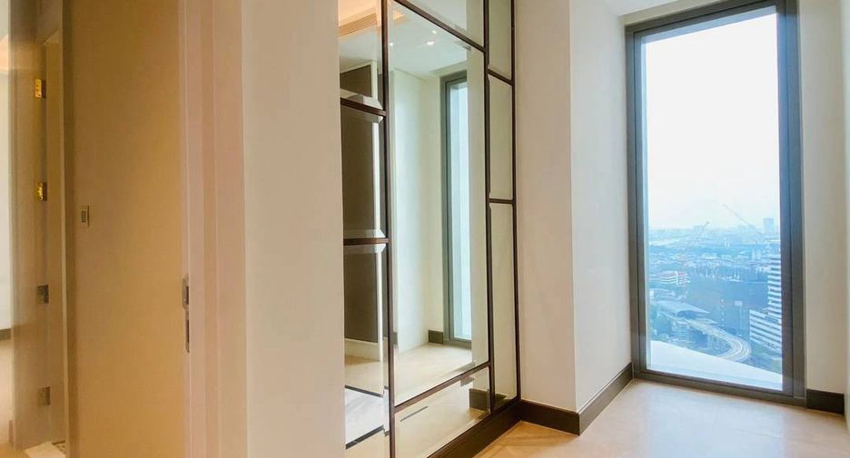 For sale 2 bedrooms condo in Khlong San, Bangkok