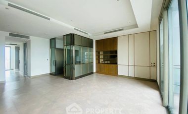 For sale 2 bedrooms condo in Khlong San, Bangkok