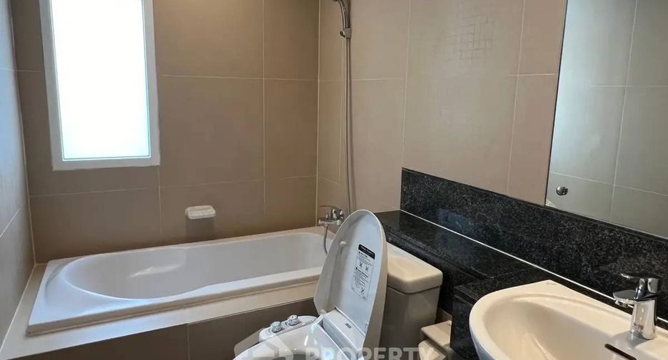 Condo en venta de 2 habitaciones en Khlong Toei, Bangkok