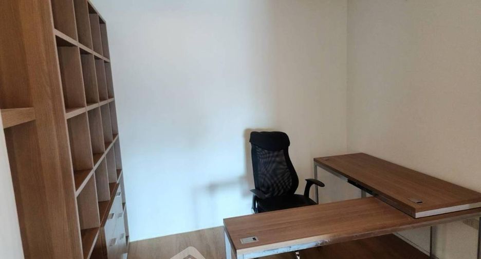 For rent 2 bedrooms condo in Phaya Thai, Bangkok
