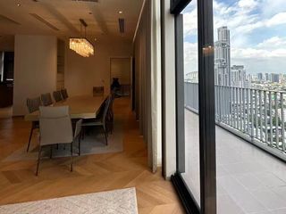Condo en venta de 4 habitaciones en Watthana, Bangkok
