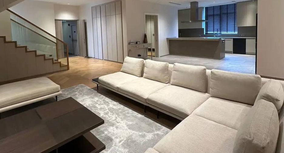 Condo en venta de 4 habitaciones en Watthana, Bangkok