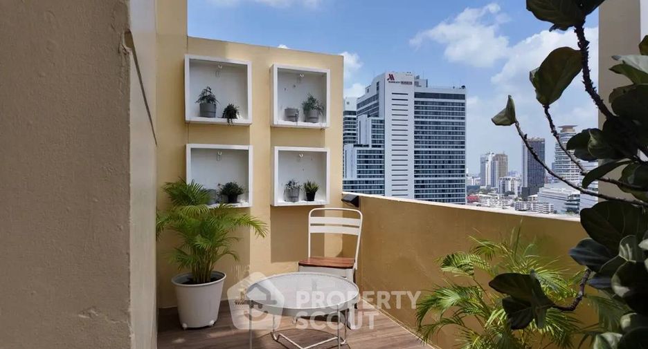 For rent そして for sale 4 ベッドルーム condo in Khlong Toei, Bangkok